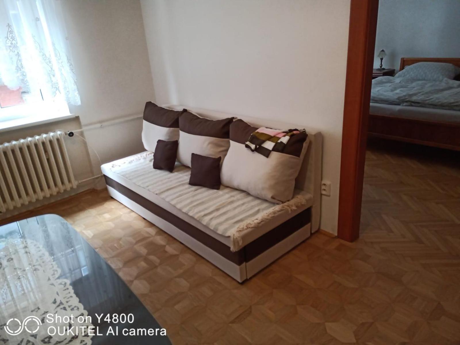 Byt - Apartman - Robotnicka Pozsony Kültér fotó